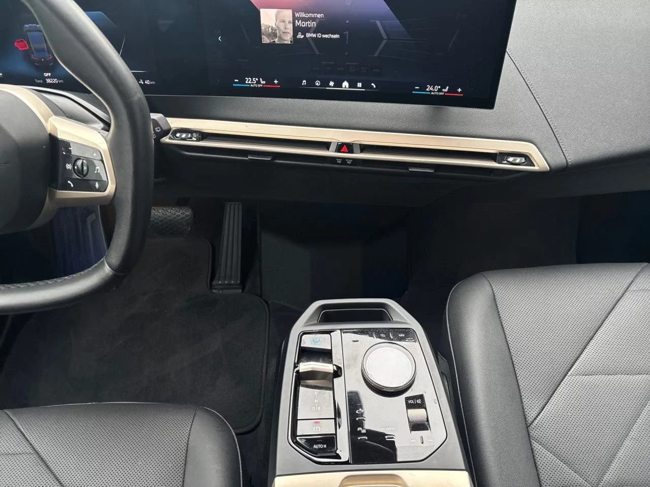 2023 BMW iX xDrive40 326HP MEMO 360 AHK H&K LED NAVI 231q — 9
