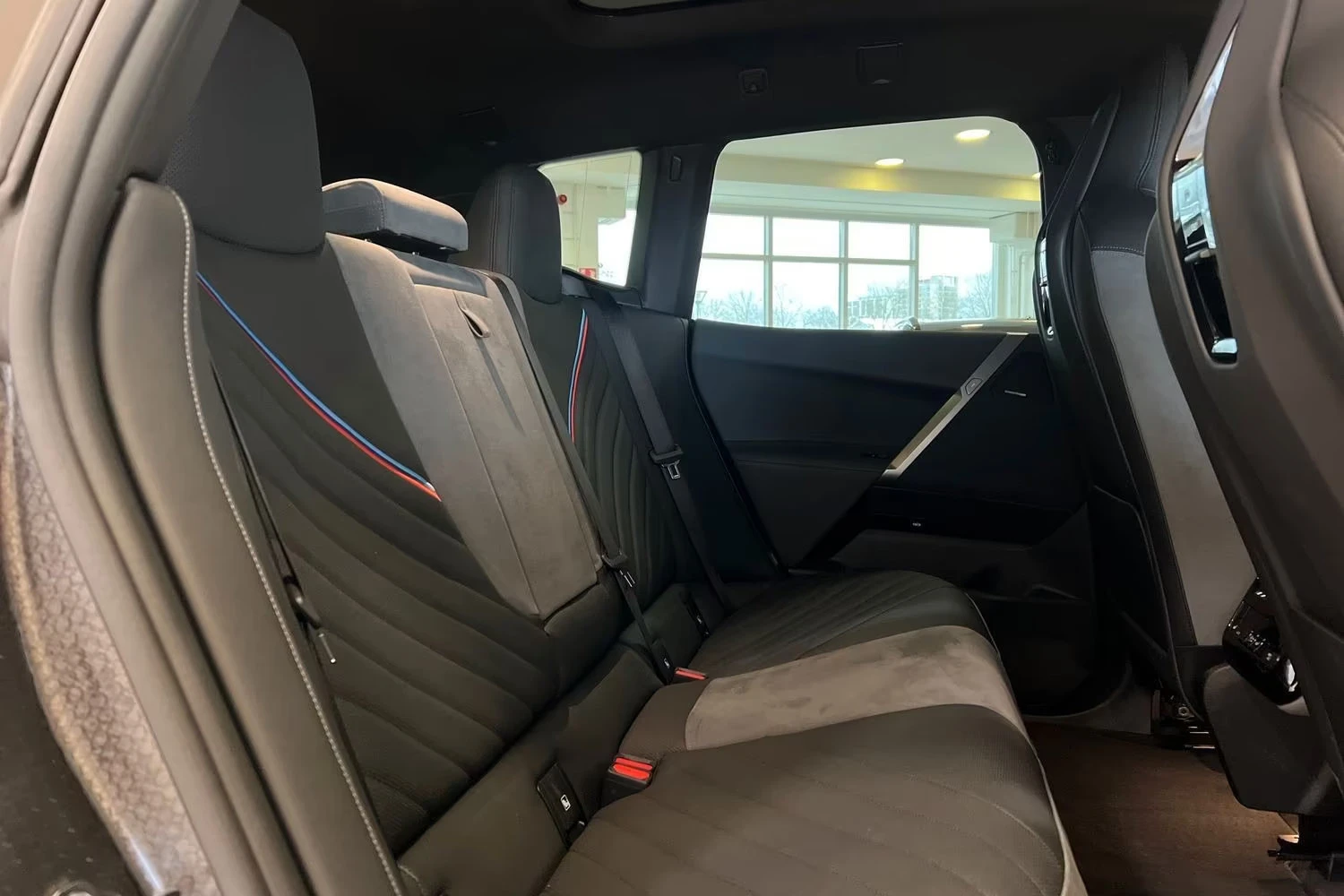2025 BMW iX M60 619HP PANO MSPORT-PRO H&K 360 ACC KLESS 348z — 12