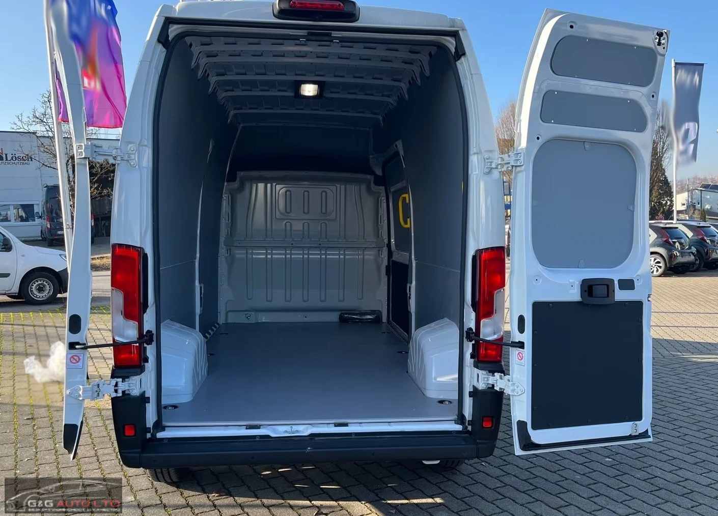 2026 Toyota Proace City Verso MAX 140HP L3H3 WORK CAM LED 241q — 11