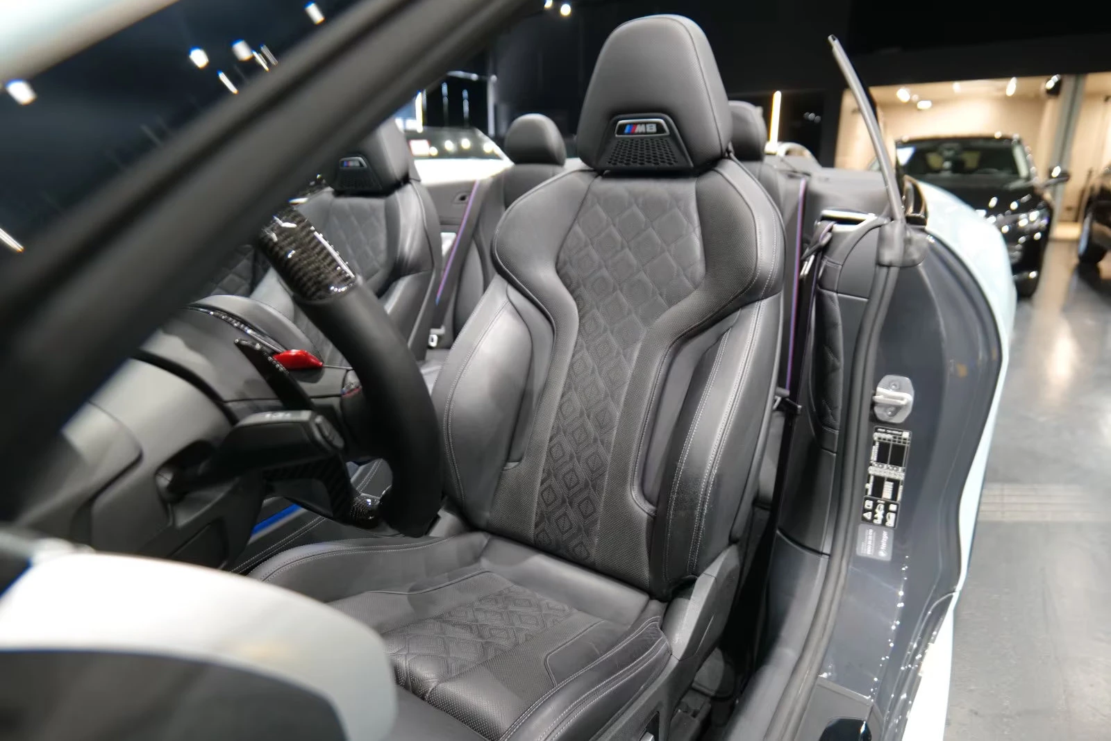 2022 BMW M8 COMP 625HP xDRIVE CABRIO 360 B&W HUD CARBON 380z — 13