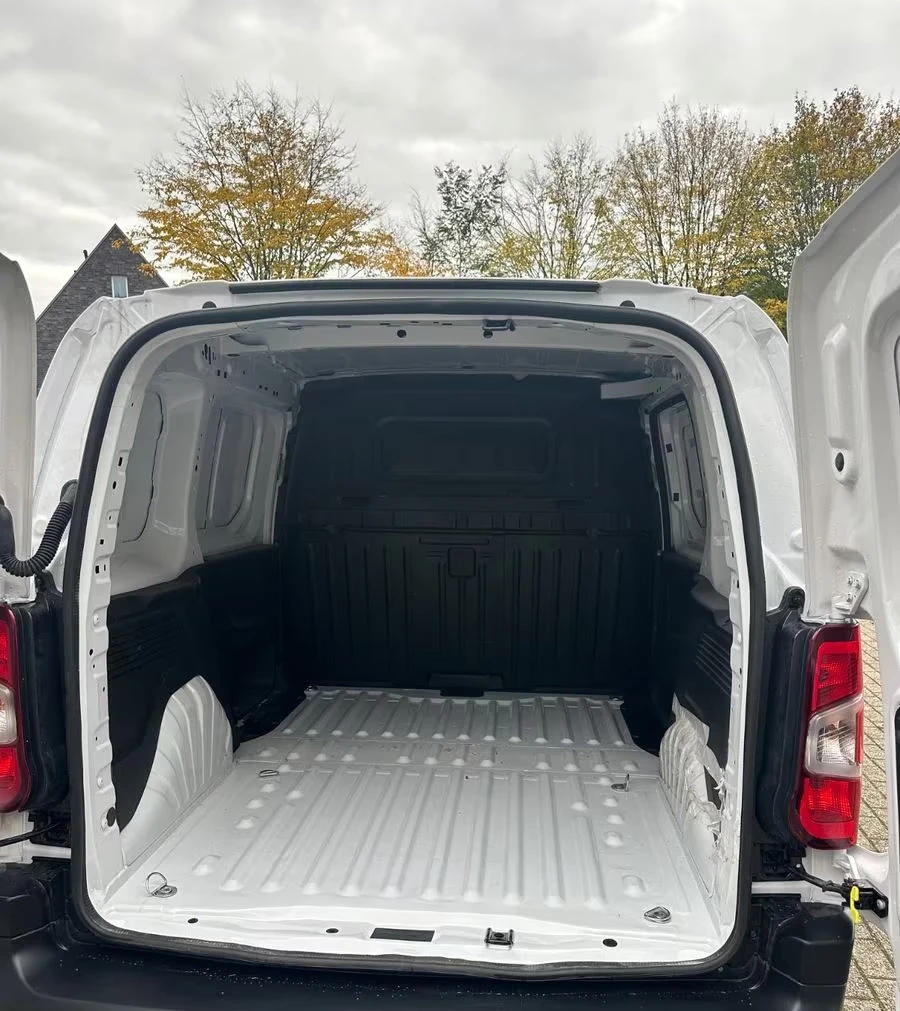 2025 Toyota Proace City Verso L1-DUTY 102HP LED DIGI DAB 243q — 13