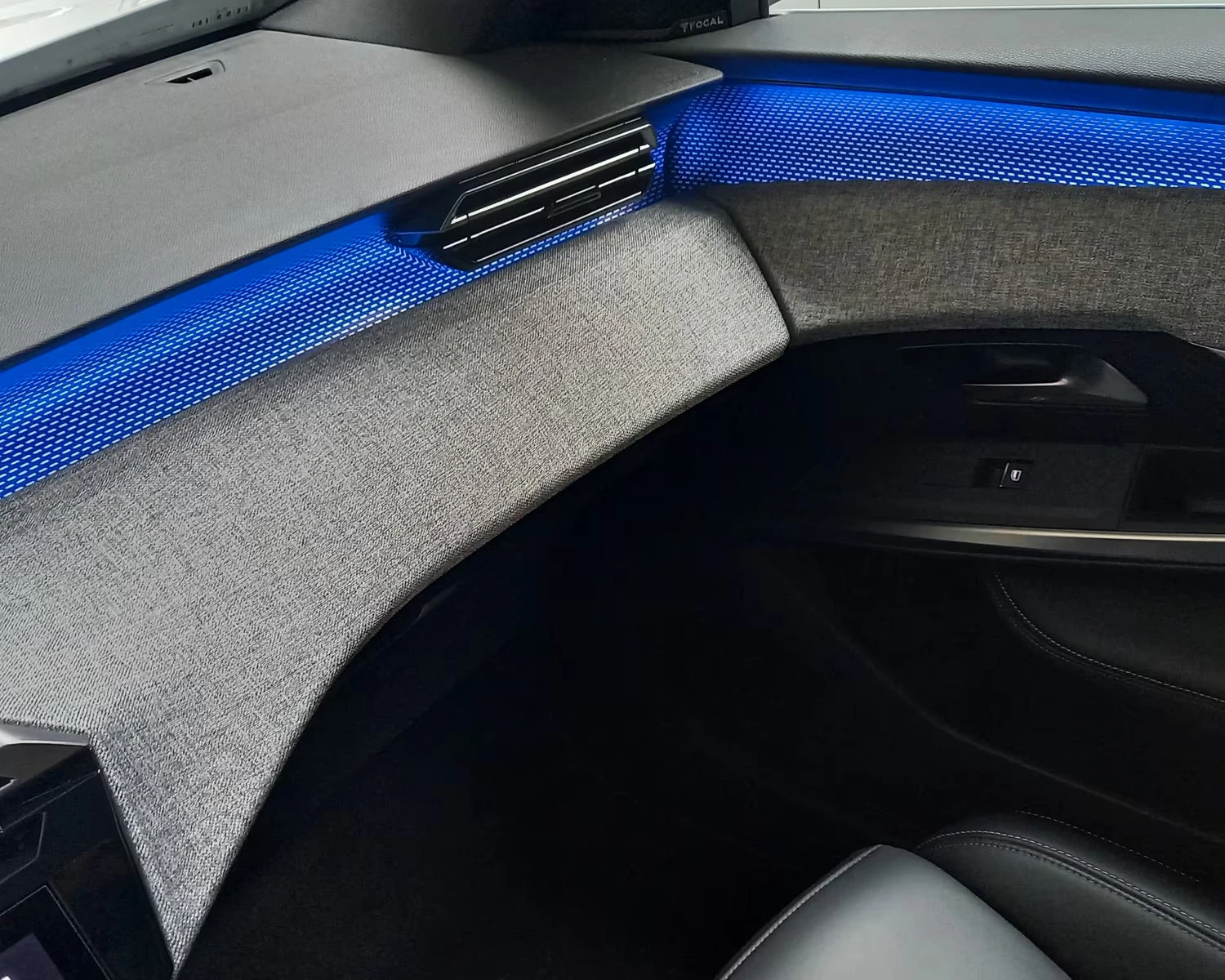 2024 Peugeot 3008 GT 210HP FIRST-EDITION NAVI 360 PANO KLESS 391z — 16