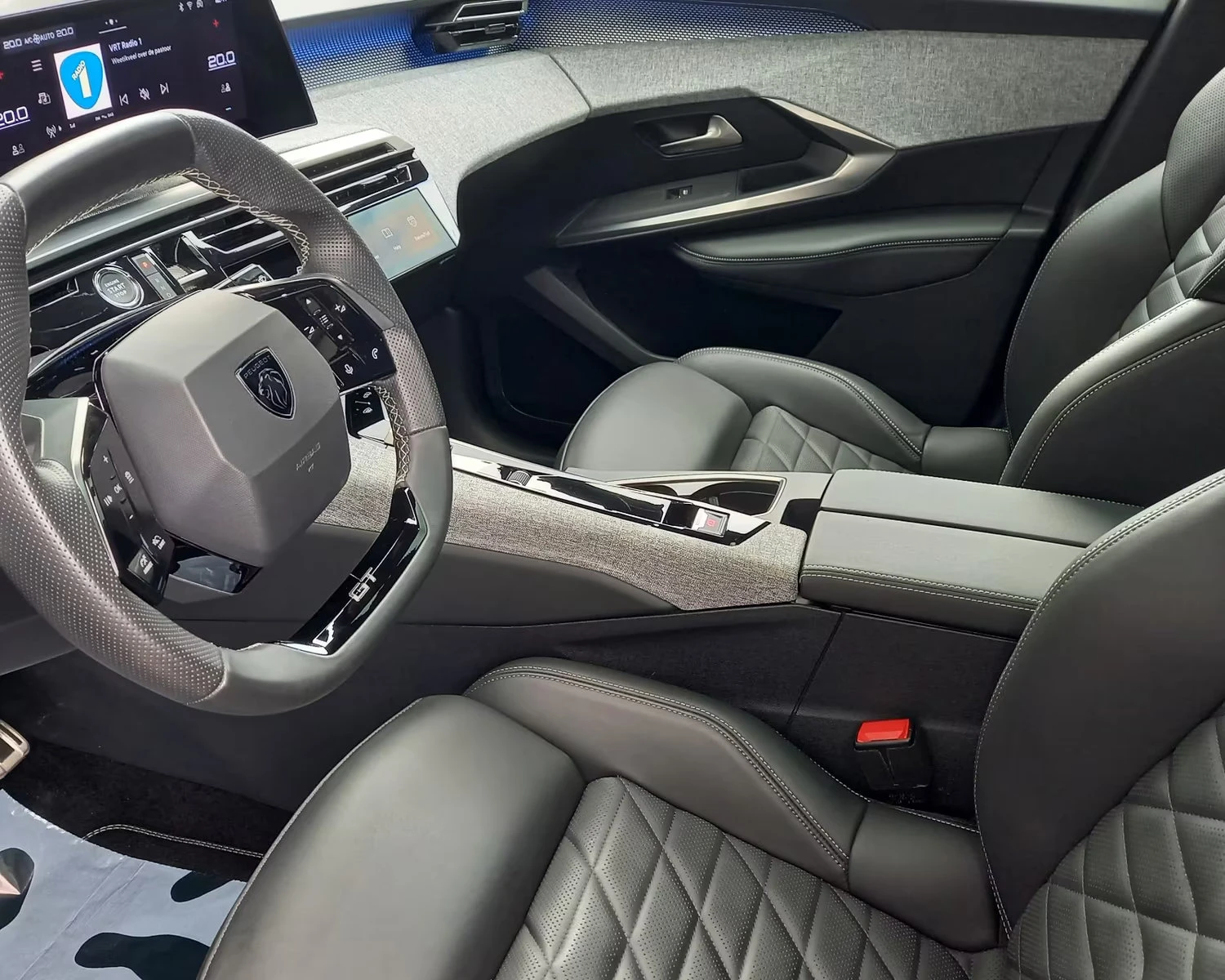 2024 Peugeot 3008 GT 210HP FIRST-EDITION NAVI 360 PANO KLESS 391z — 6