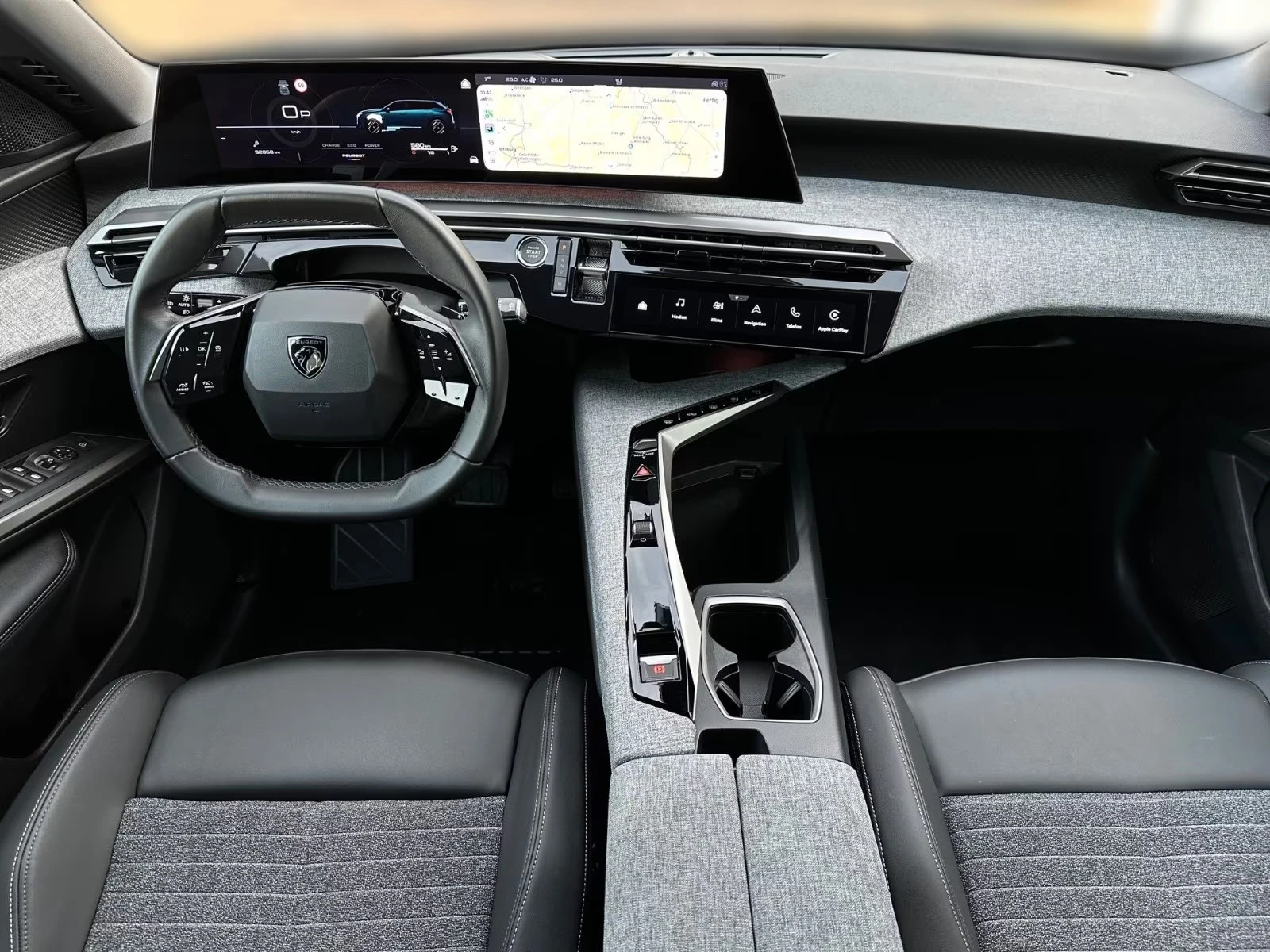 2025 Peugeot 5008 ALLURE 145HP 7S 360 ACC NAVI DIGI CPLAY KLESS 264q — 8