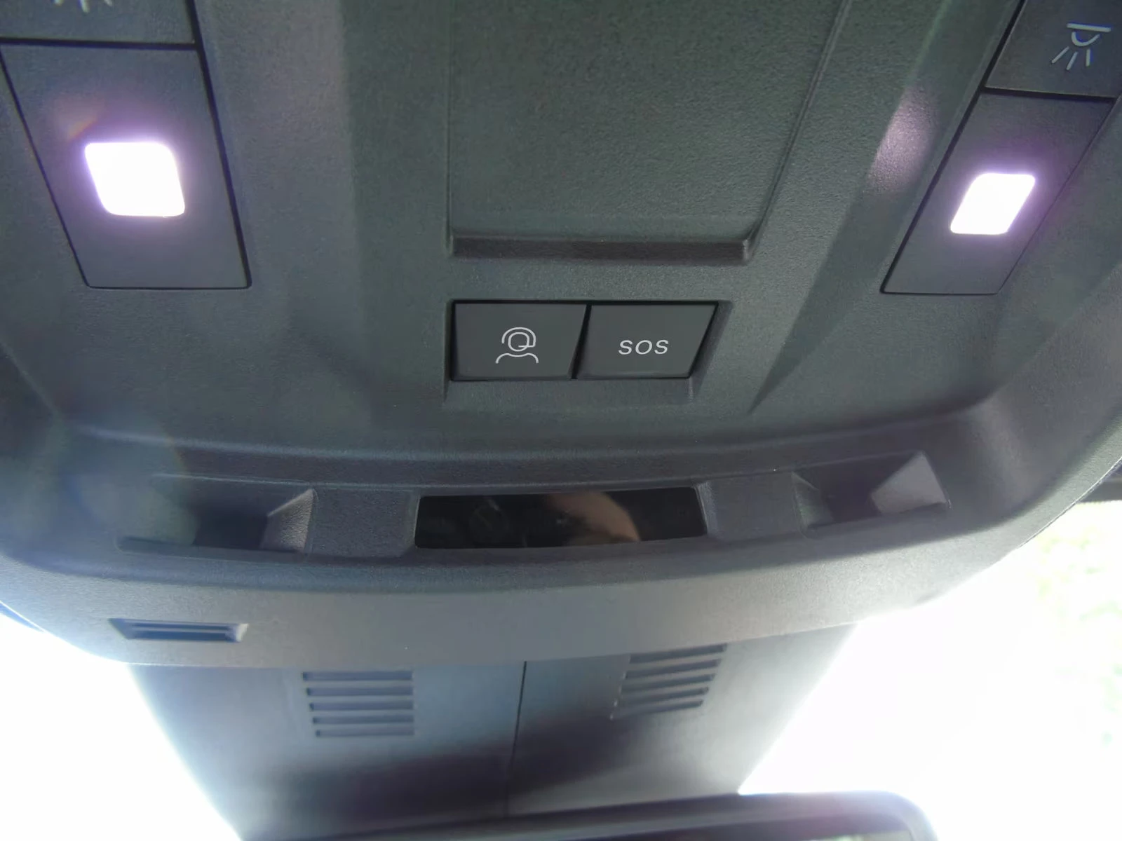 2025 Peugeot 3008 1.2MHEV 145HP ALLURE FACE-LIFT 360 NAVI CPLAY 295q — 13