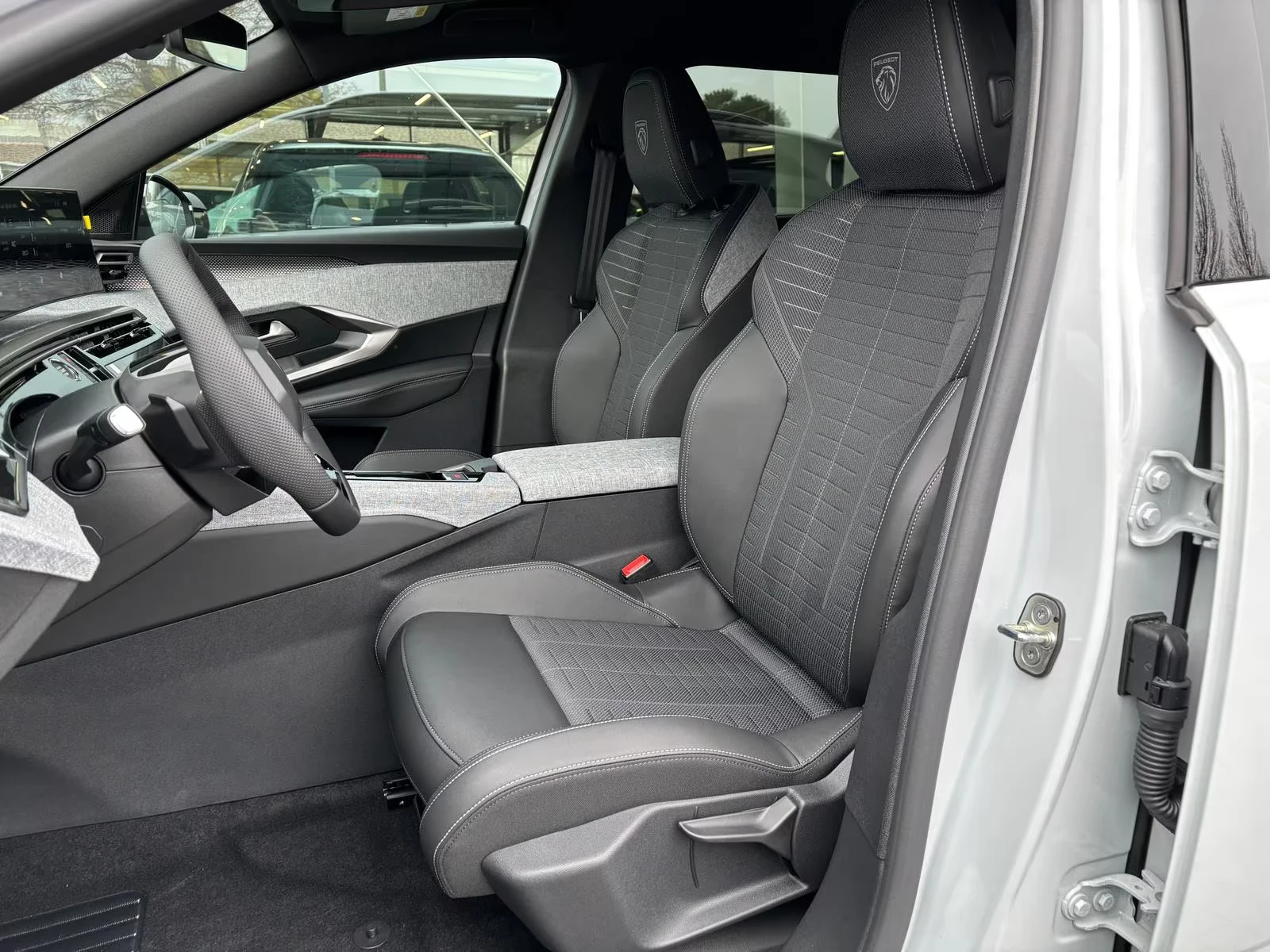 2026 Peugeot 5008 НОВ! GT MHEV 145HP 7SEATS CAM NAVI 220h — 6