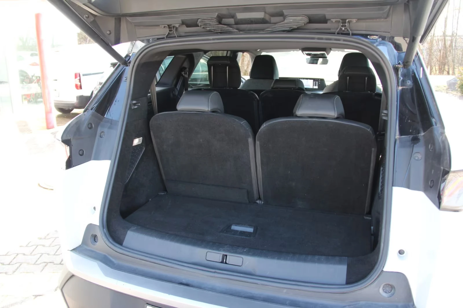 2025 Peugeot 5008 GT MHEV 145HP 7SEATS CAM NAVI 221h — 6