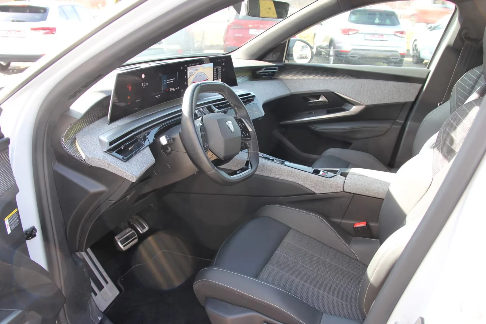 2025 Peugeot 5008 GT MHEV 145HP 7SEATS CAM NAVI 221h — 10