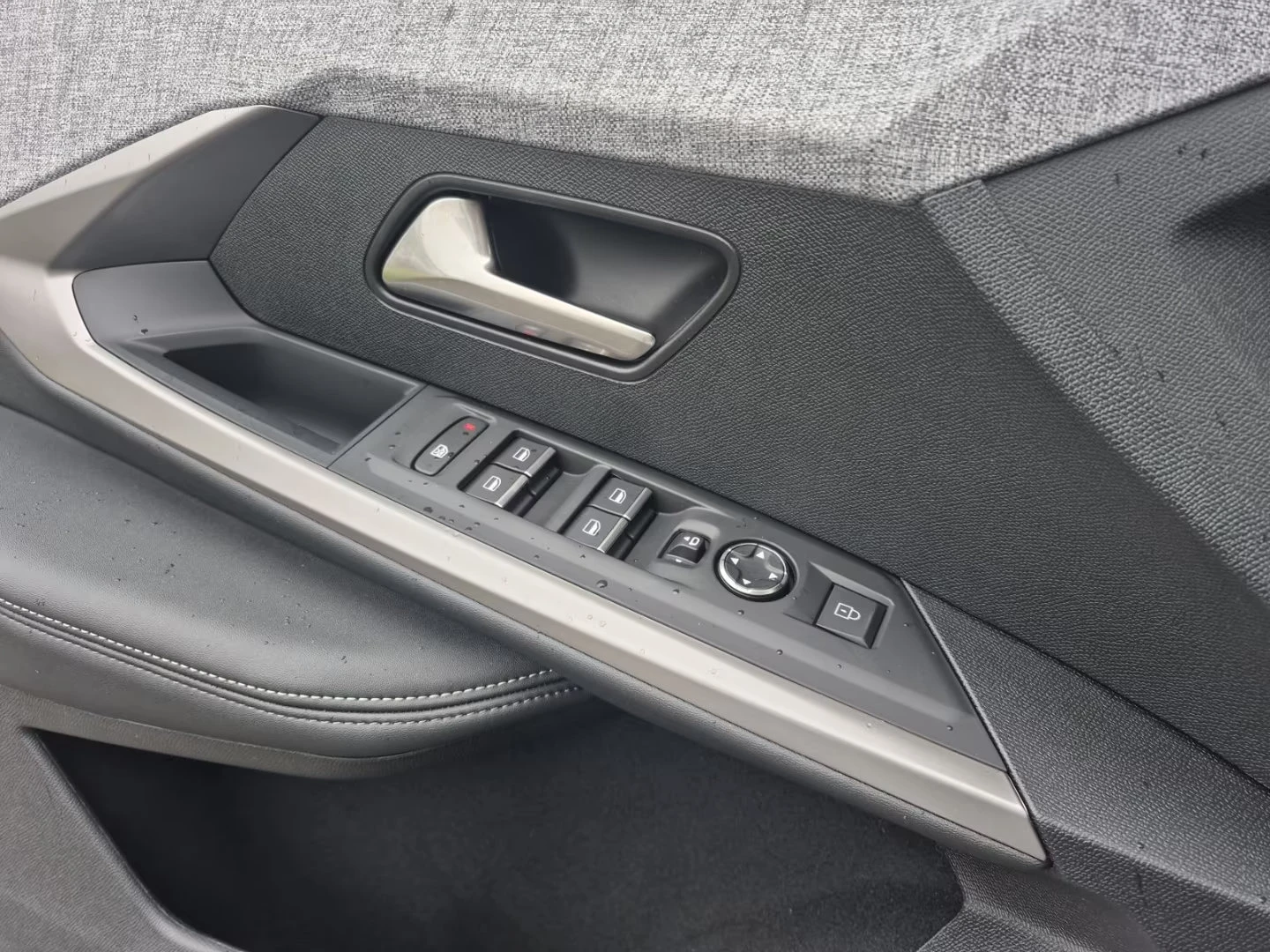 2025 Peugeot 5008 MHEV 145HP GT-LINE 7S CAM NAVI LED DIGI CPLAY 303q — 13