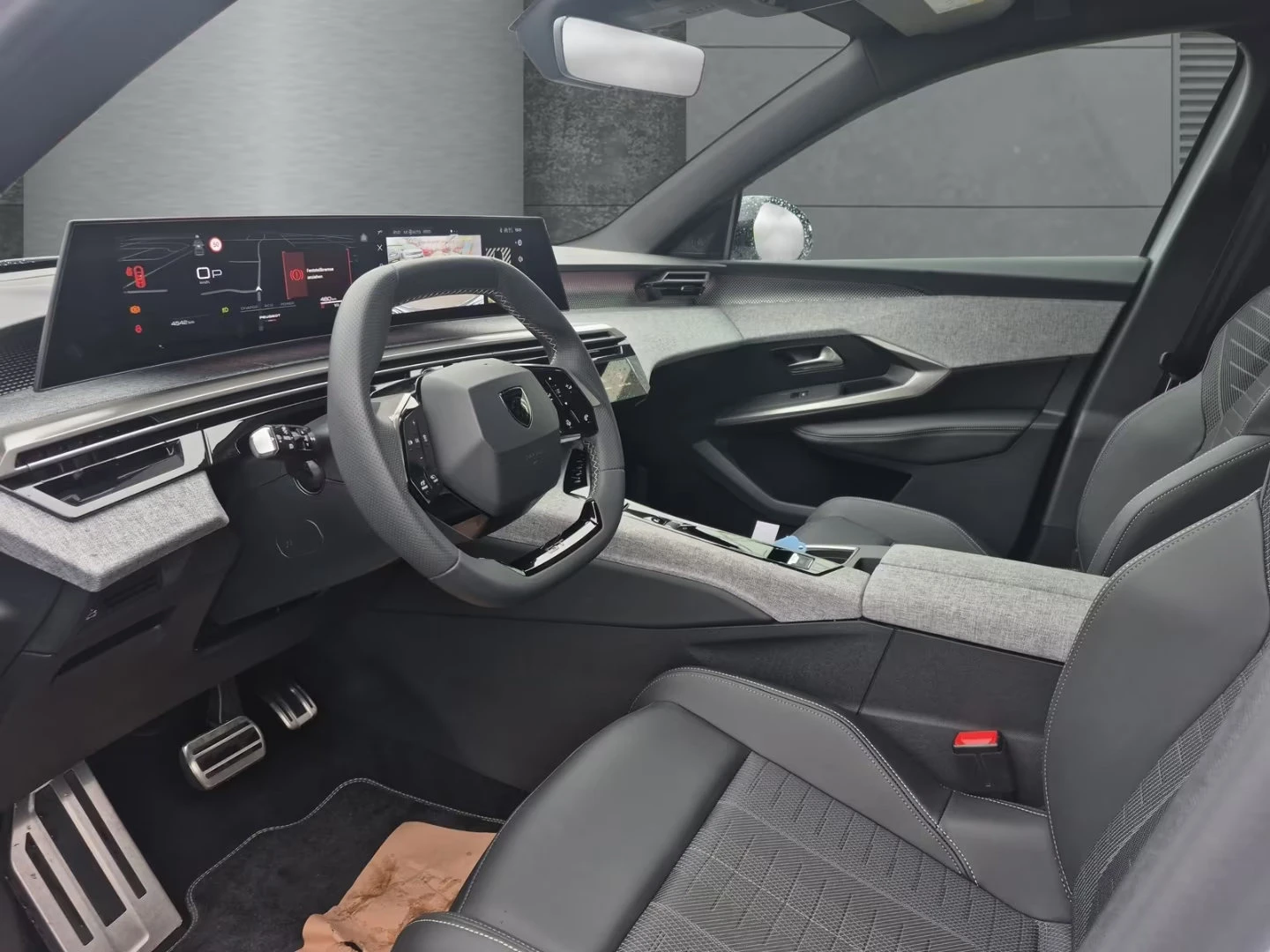 2025 Peugeot 5008 MHEV 145HP GT-LINE 7S CAM NAVI LED DIGI CPLAY 303q — 6