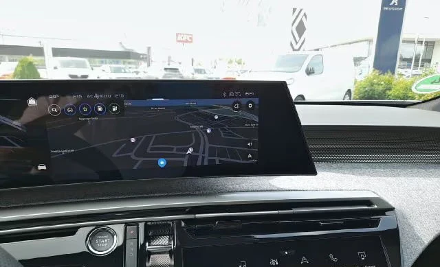 2025 Peugeot 3008 ELECTRO 213HP GT CAM LED NAVI CPLAY KLESS 307q — 9