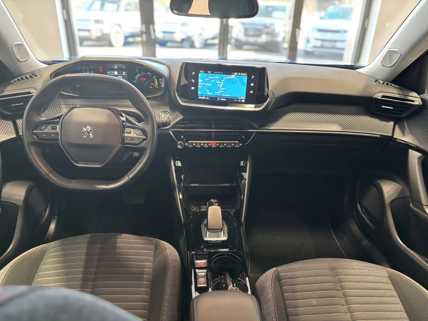 2021 Peugeot 2008 E-ACTIVE 136HP CAM NAVI KLESS LED CPLAY 311q — 9