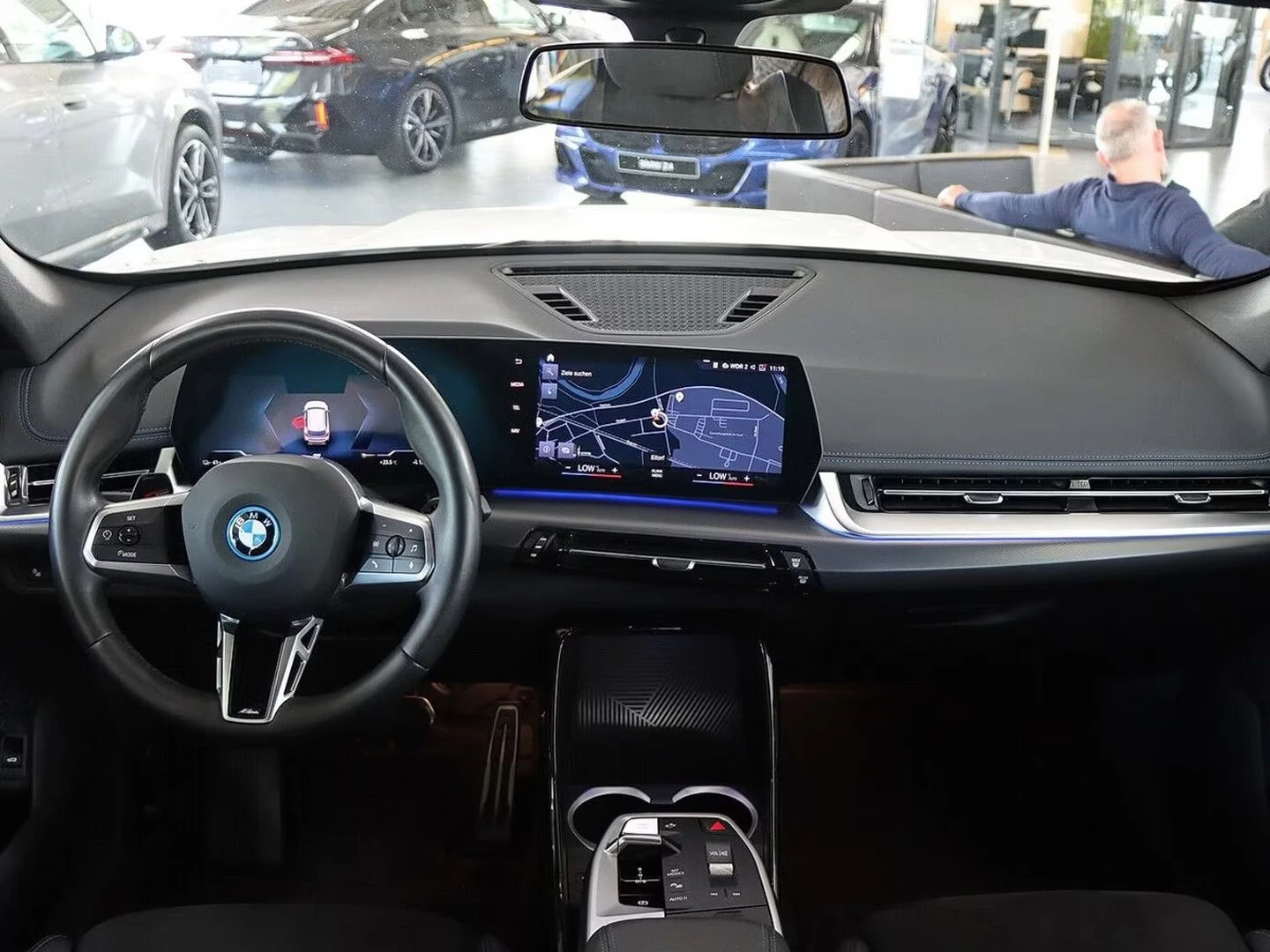 2023 BMW iX1 xDrive30 313HP M-SPORT CAM KED DIGI NAVI 320q — 7
