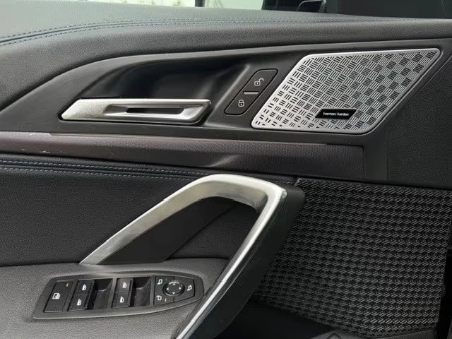 2023 BMW iX1 xDrive30 313HP M-SPORT CAM H&K DIGI CPLAY 321q — 11