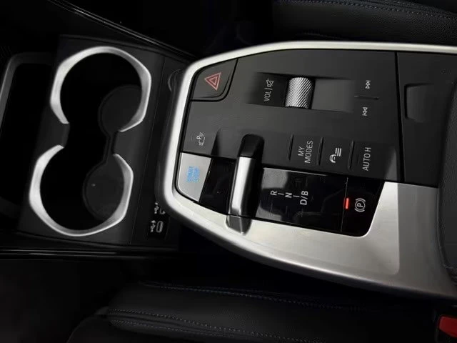 2023 BMW iX1 xDrive30 313HP M-SPORT CAM H&K DIGI CPLAY 321q — 10