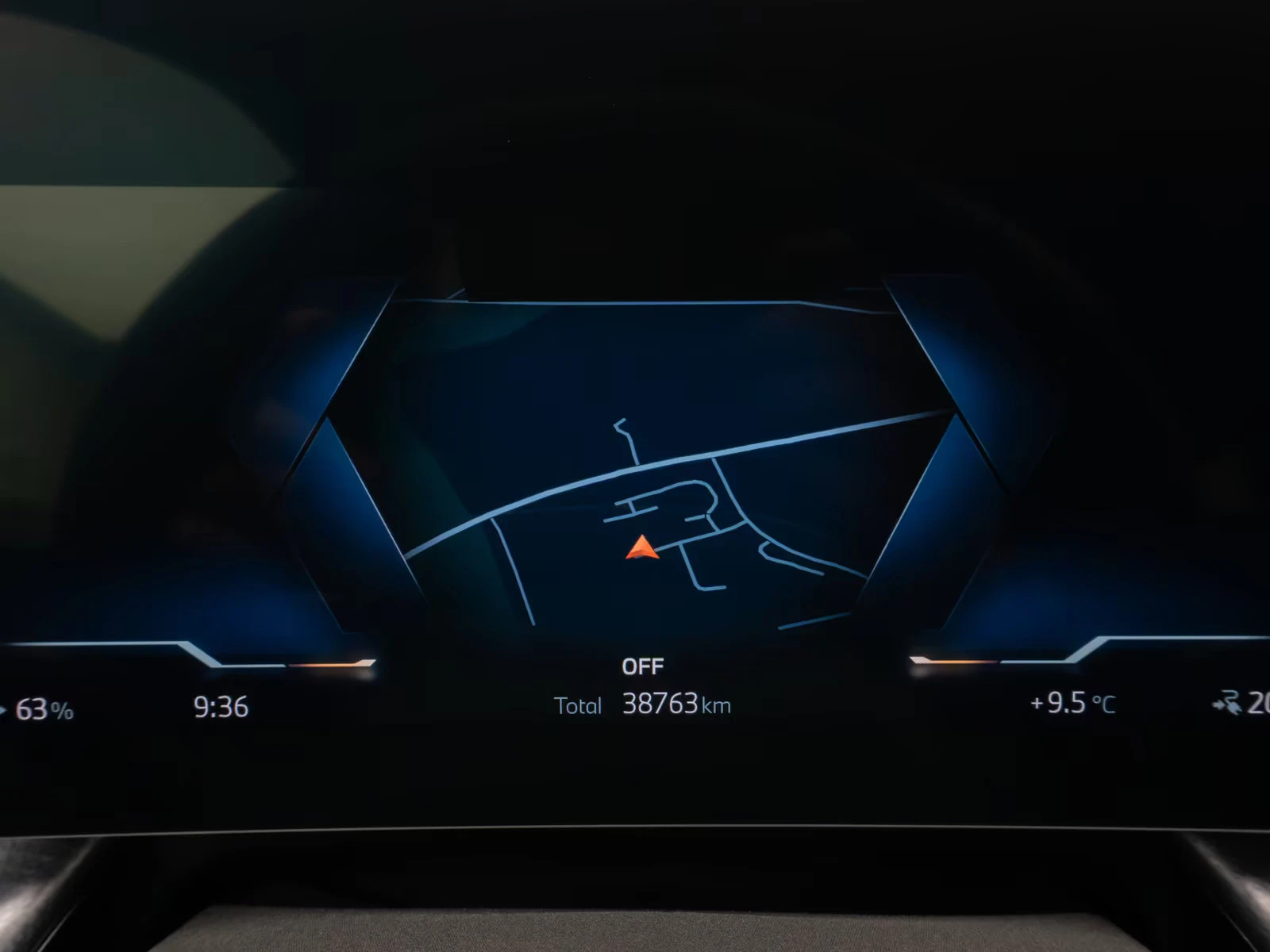 2023 BMW iX1 xDrive30 313HP M-SPORT SHADOW H&K CAM H.PUMP 322q — 11