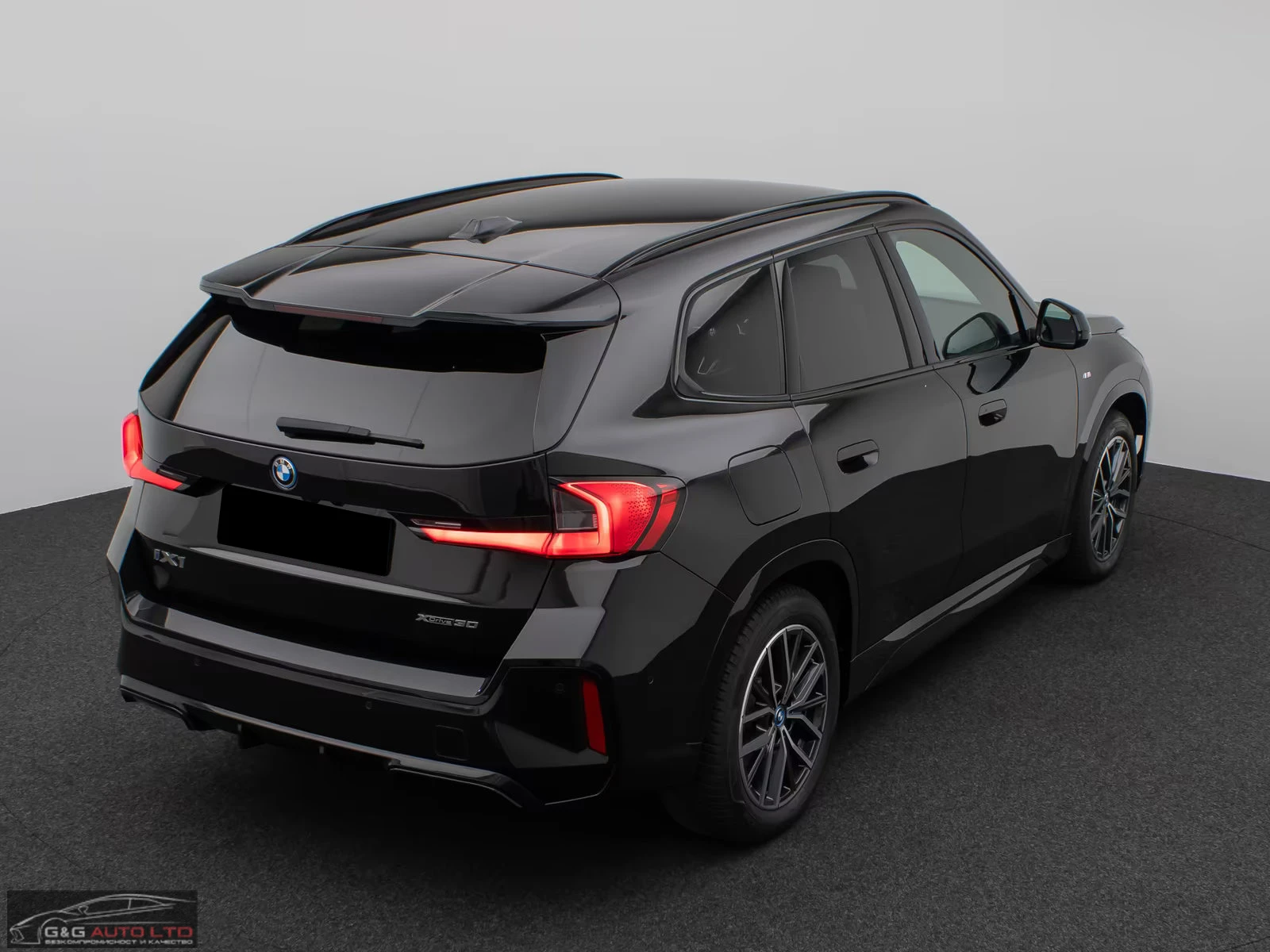 2023 BMW iX1 xDrive30 313HP M-SPORT SHADOW H&K CAM H.PUMP 322q — 6