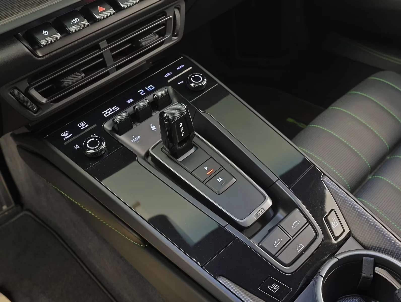 2023 Porsche 911 992 CARRERA 4GTS REAR-STEER CARBON 4X4 MATRIX 426z — 14