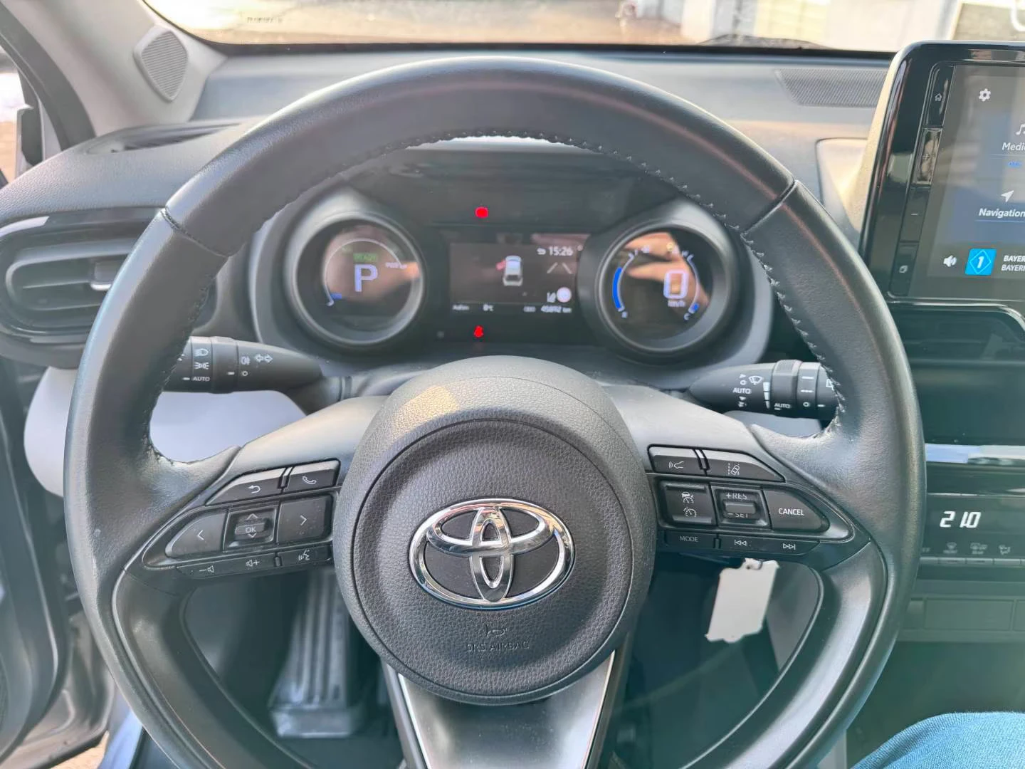 2021 Toyota Yaris Cross HEV 116HP BUSSINES CAM LED CPLAY NAVI 333q — 8