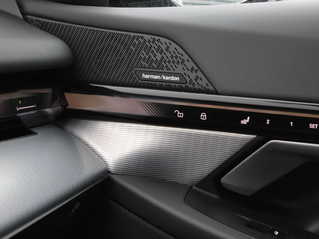 2024 BMW i5 xDRIVE 40 394HP SPORTPRO PANO 360 ACC 435z — 15