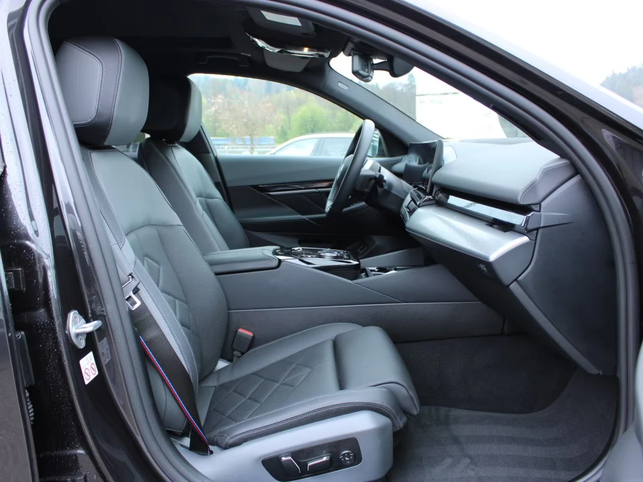2024 BMW i5 xDRIVE 40 394HP SPORTPRO PANO 360 ACC 435z — 10