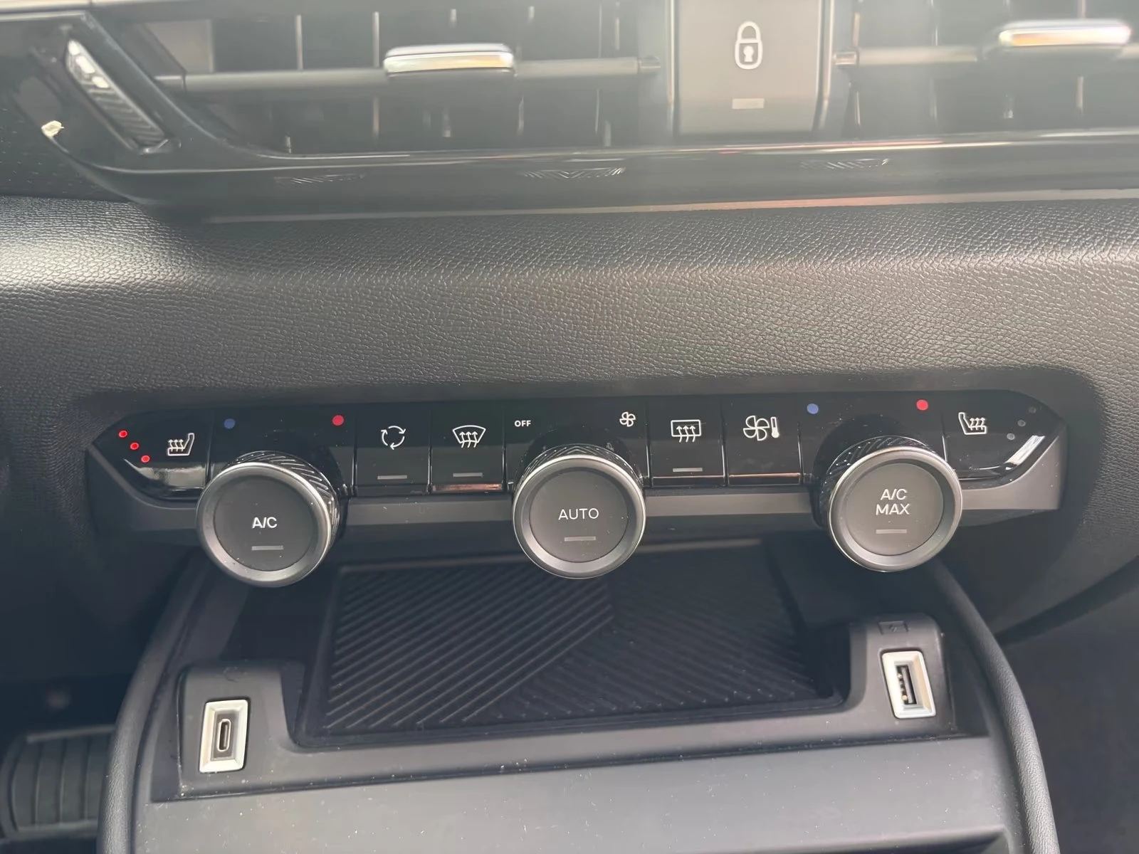 2022 Citroen C4 ELECTRO — 13