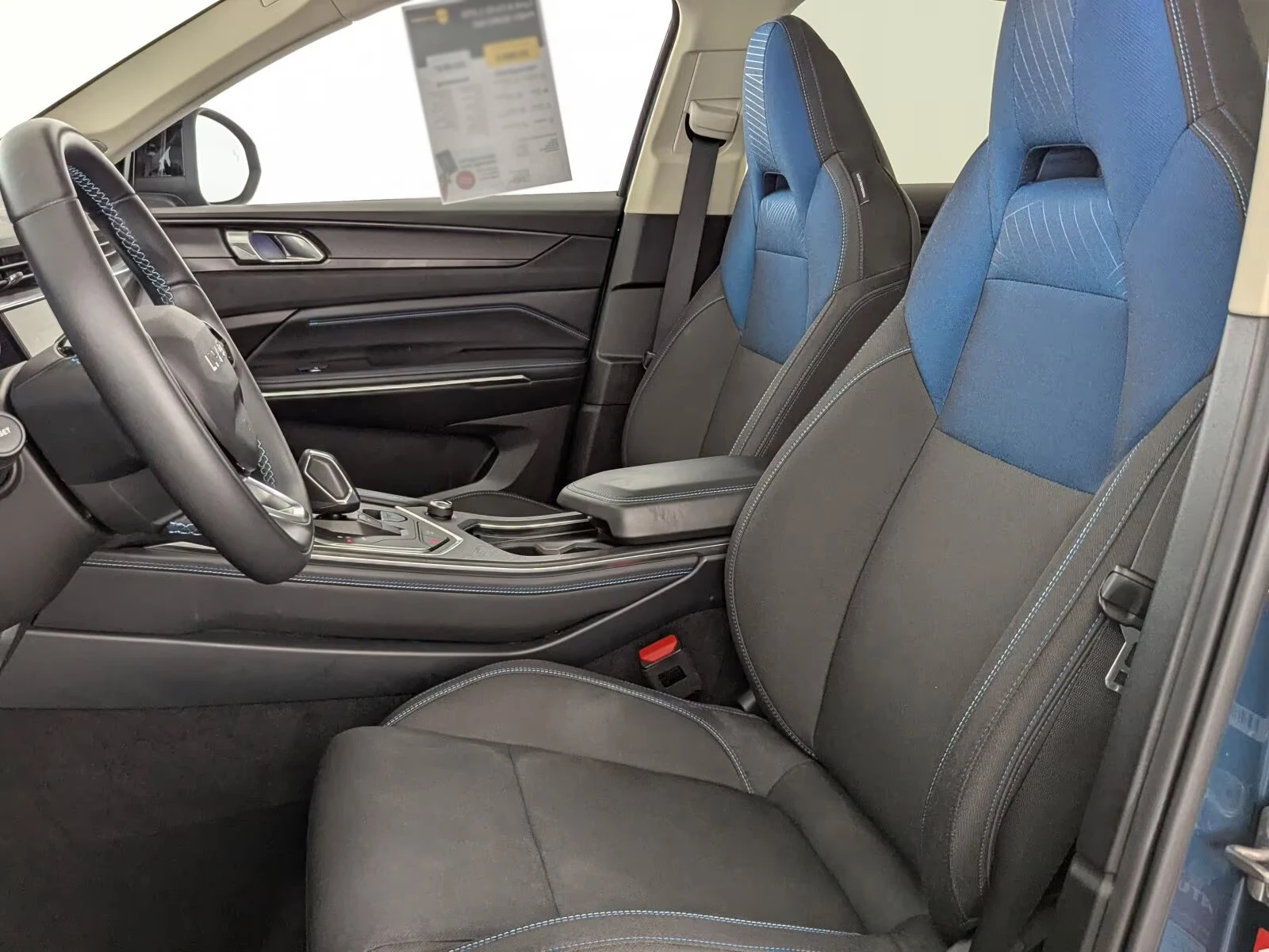 2022 LynkCo 01 PHEV — 7
