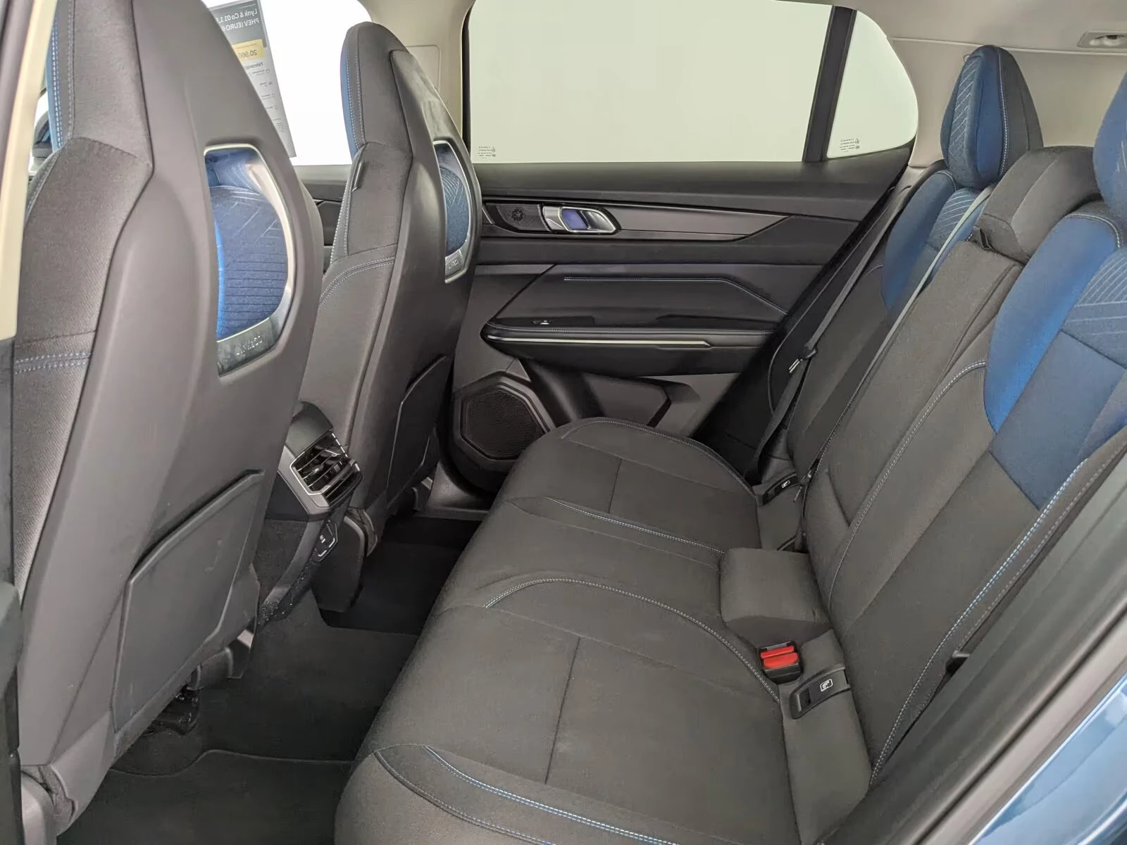 2022 LynkCo 01 PHEV — 16
