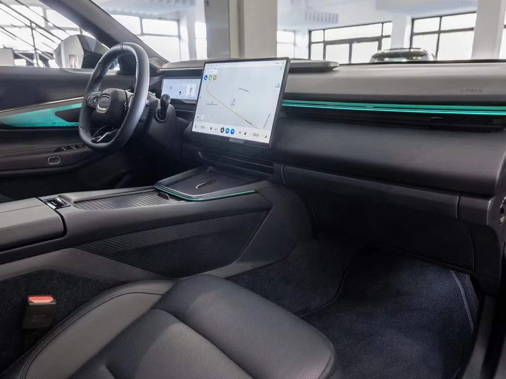 2026 LynkCo 08 PHEV — 14