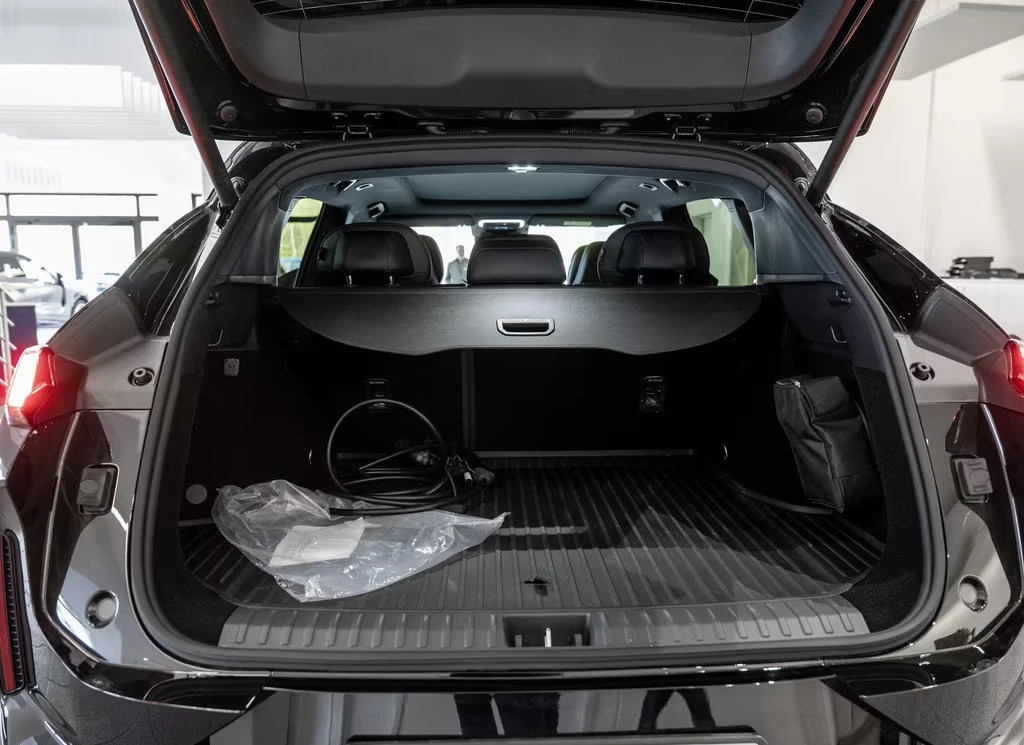 2026 LynkCo 08 PHEV — 16