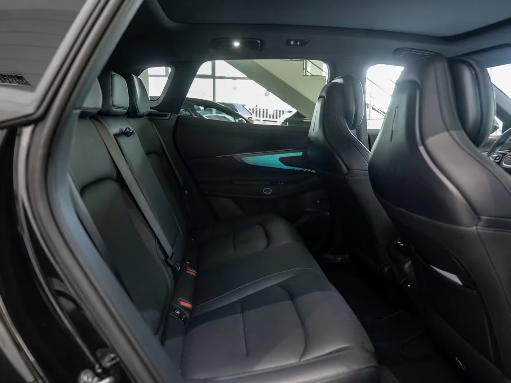 2026 LynkCo 08 PHEV — 15