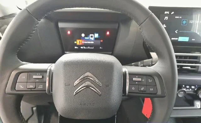 2025 Citroen C4 MHEV — 8
