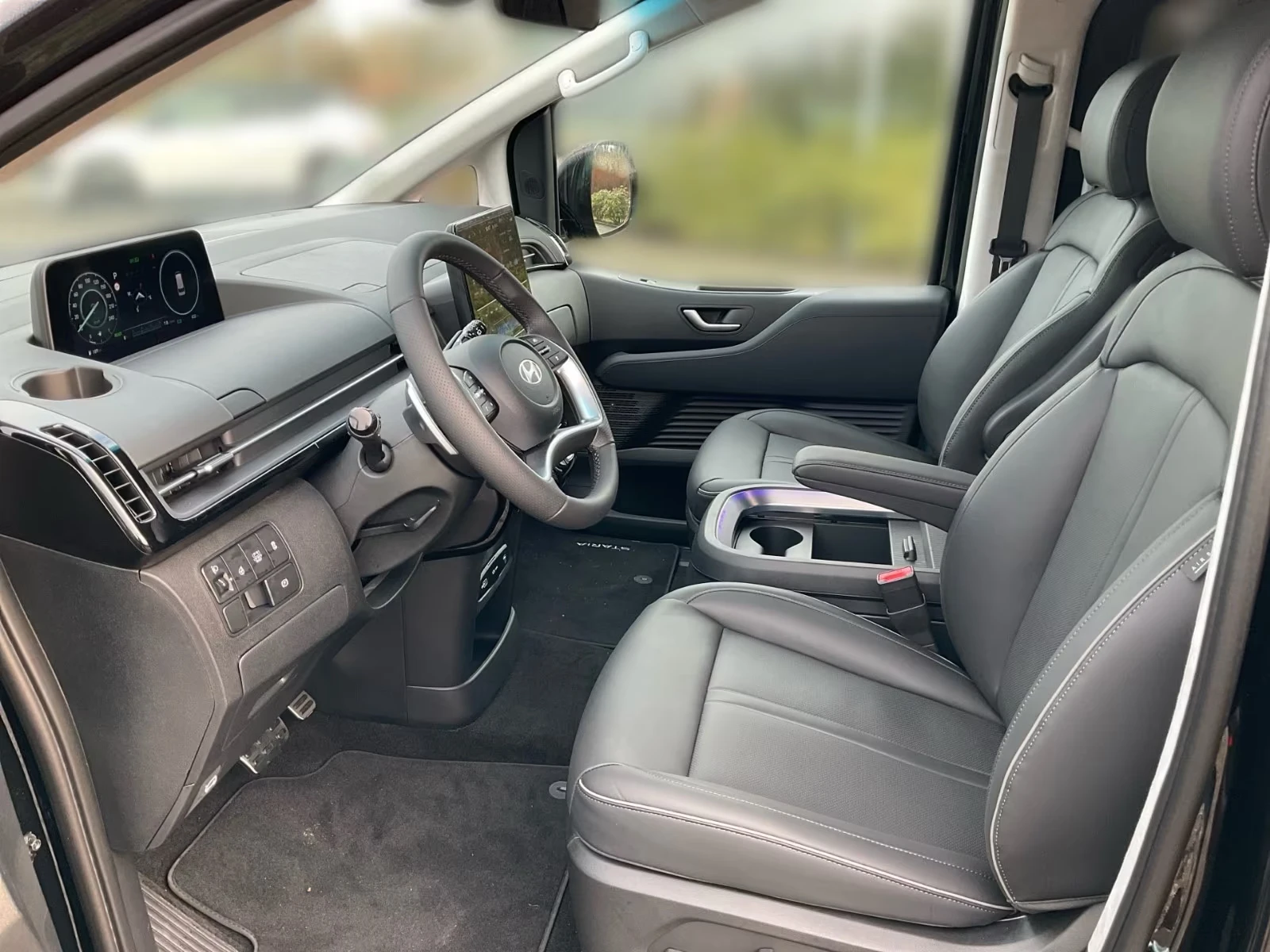 2025 Hyundai Staria STARIA SIGNATURE 224HP 7МЕСТЕН 360 NAVI 246h — 6