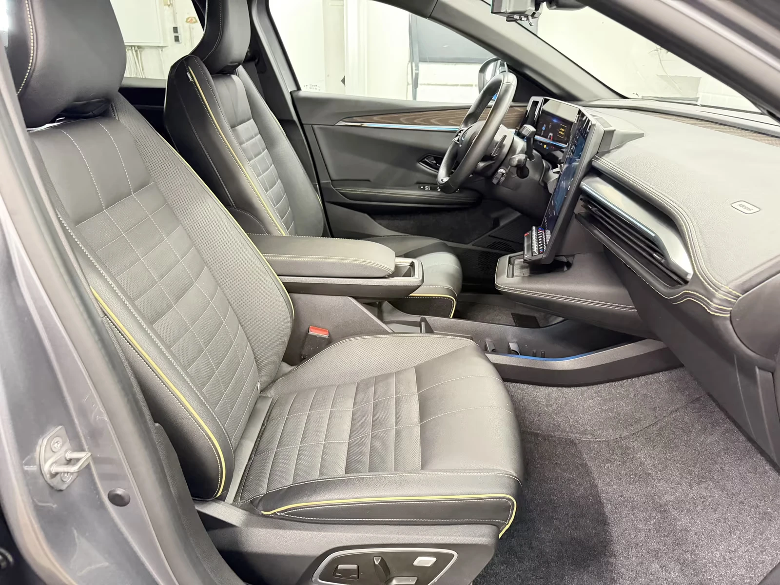 2024 Renault Megane EV60 ICONIC БЪРЗО ЗАРЕЖДАНЕ 218HP HK 360 NAVI 250h — 8