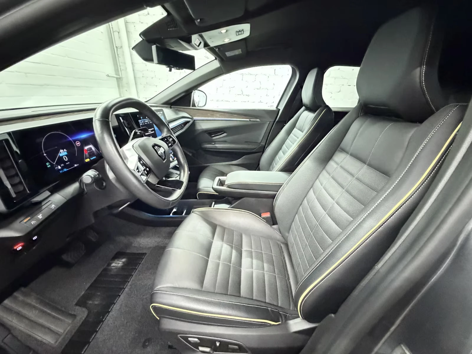 2024 Renault Megane EV60 ICONIC БЪРЗО ЗАРЕЖДАНЕ 218HP HK 360 NAVI 250h — 6
