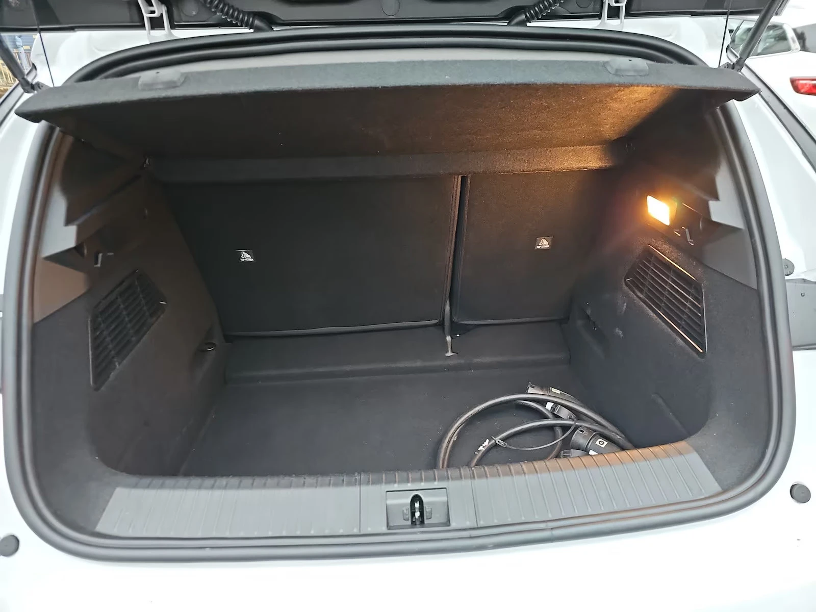 2022 Renault Megane E-Tech 131HP EQUILIBRE CAM ACC CPLAY NAVI LED 385q — 12