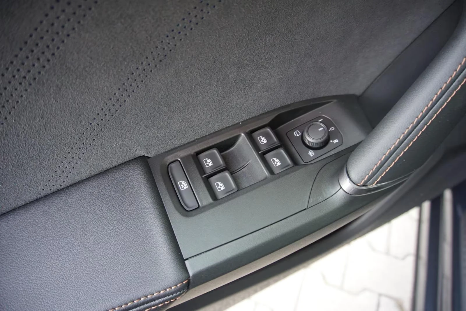 2025 Cupra Formentor 2.0TSI 333HP VZ 4DRIVE PANO CAM MEMO CPLAY 386q — 14