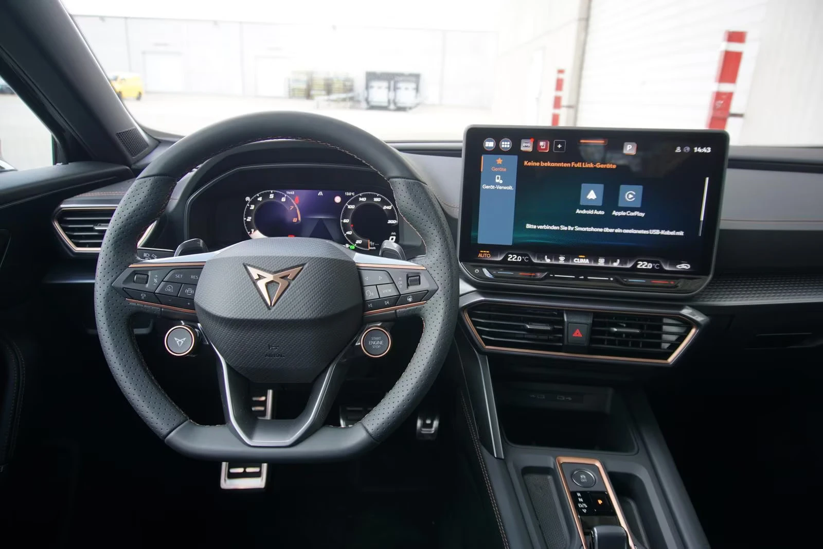 2025 Cupra Formentor 2.0TSI 333HP VZ 4DRIVE PANO CAM MEMO CPLAY 386q — 9