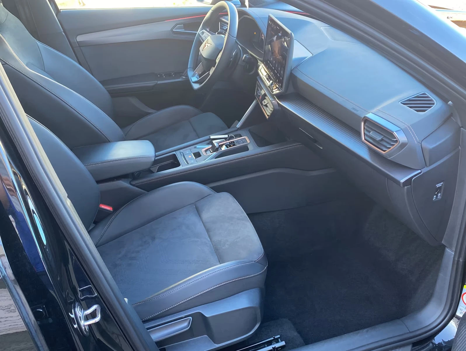 2024 Cupra Formentor 2.0TSI 333HP VZ DSG 4DRIVE CAM MEMO CPLAY 387q — 9