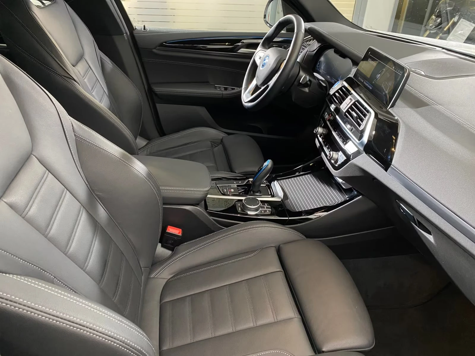 2022 BMW iX3 IMPRESSIVE 286HP PANO H&K MEMO CAM HUD NAVI 393q — 12