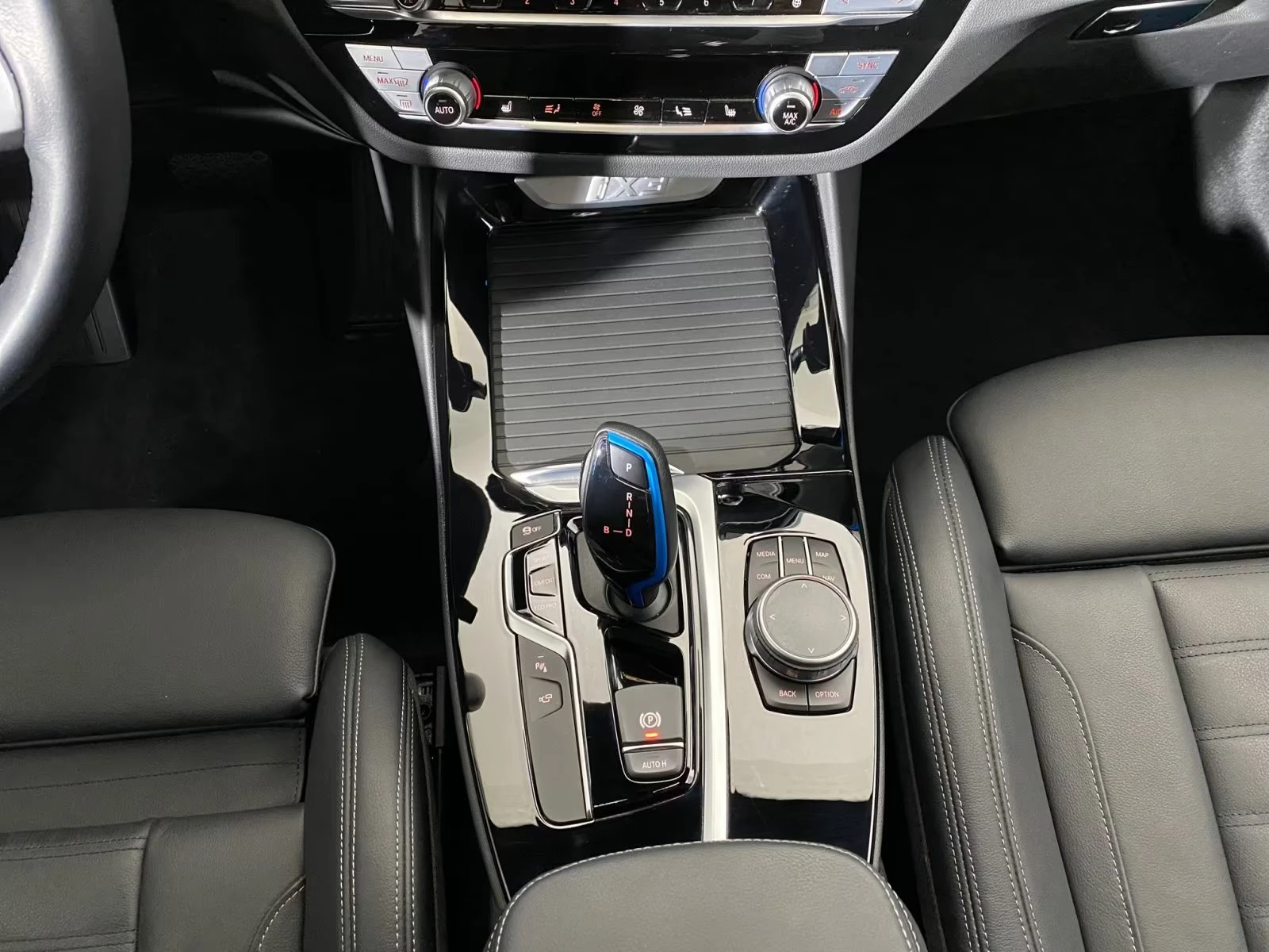 2022 BMW iX3 IMPRESSIVE 286HP PANO H&K MEMO CAM HUD NAVI 393q — 10