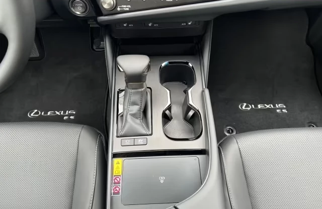 2026 Lexus ES 300 h BUSINESS 218HP PANO CAM NAVI 254h — 15