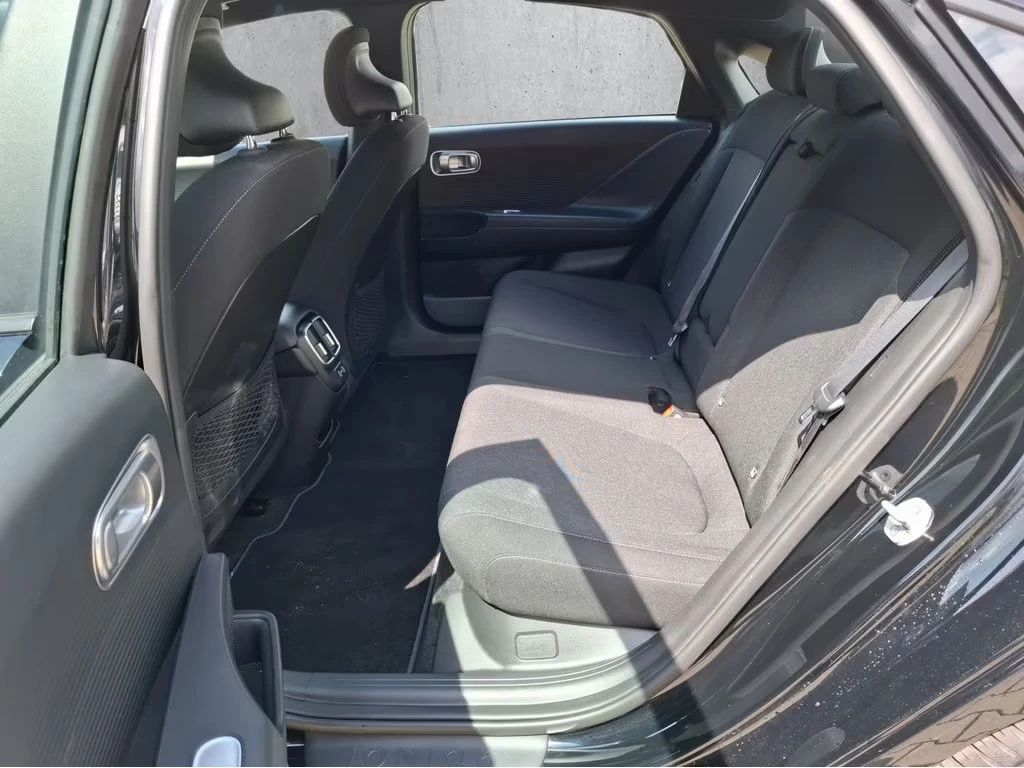 2023 Hyundai IONIQ 6 COMFORT 151HP CAM LED NAVI KLESS CPLAY 401q — 13