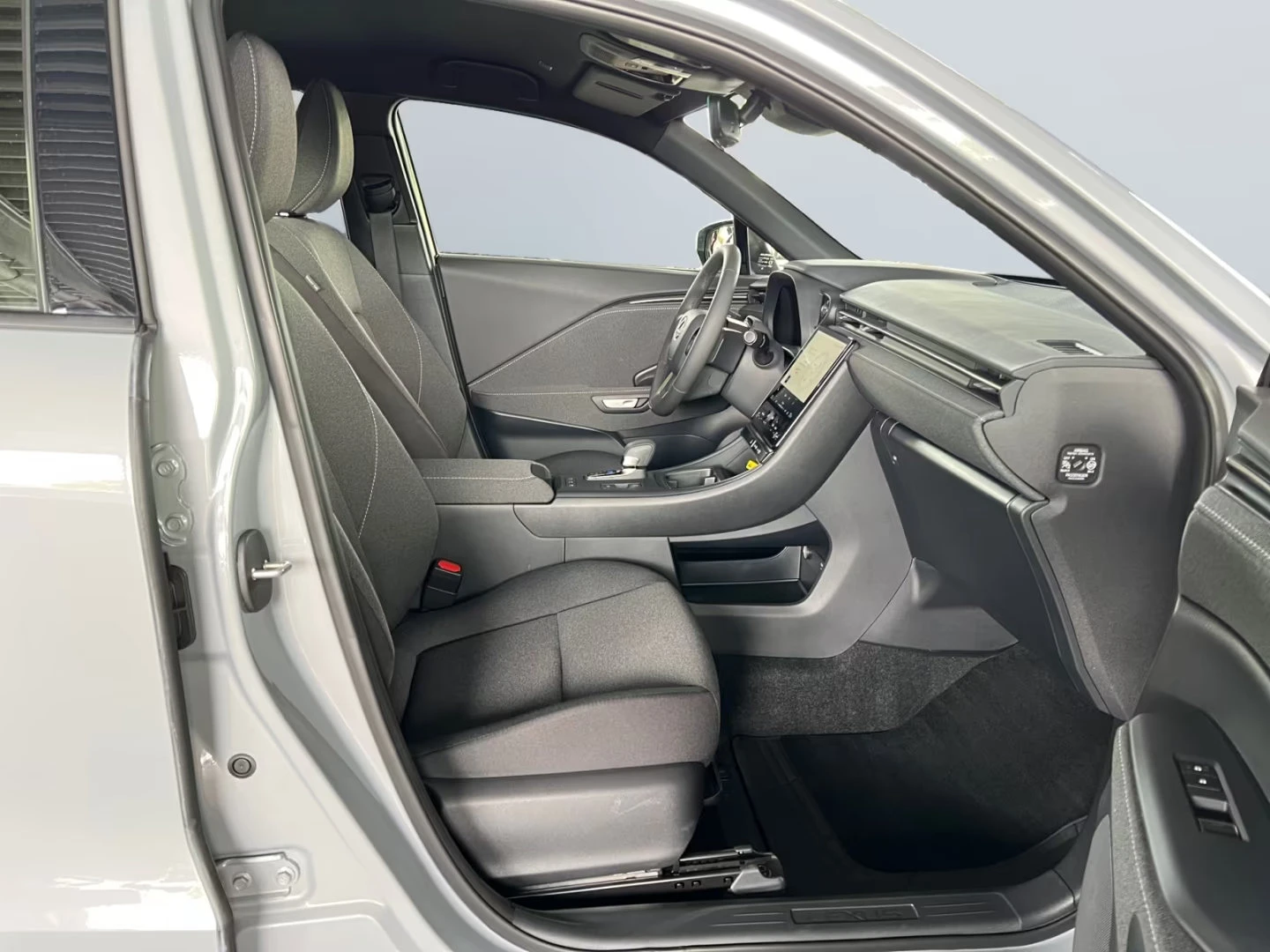 2025 Lexus LBX FWD 136HP CAM NAVI ACC CPLAY LED DIGI 405q — 13