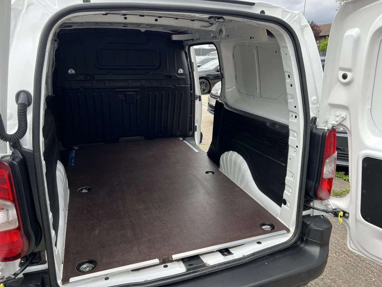 2022 Opel Combo E-Cargo 136HP XL-EDITION CAM NAVI LED ACC 410q — 13