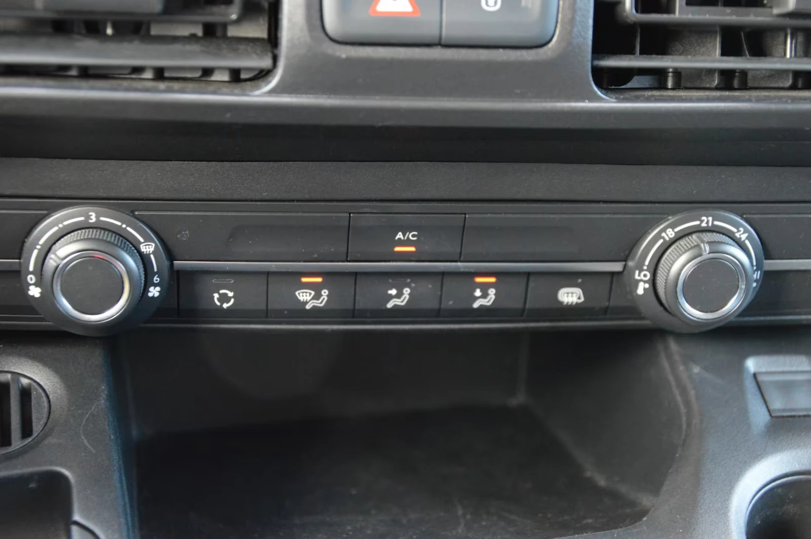2022 Opel Combo E-CARGO 136HP CAM NAVI CPLAY LED 411q — 8