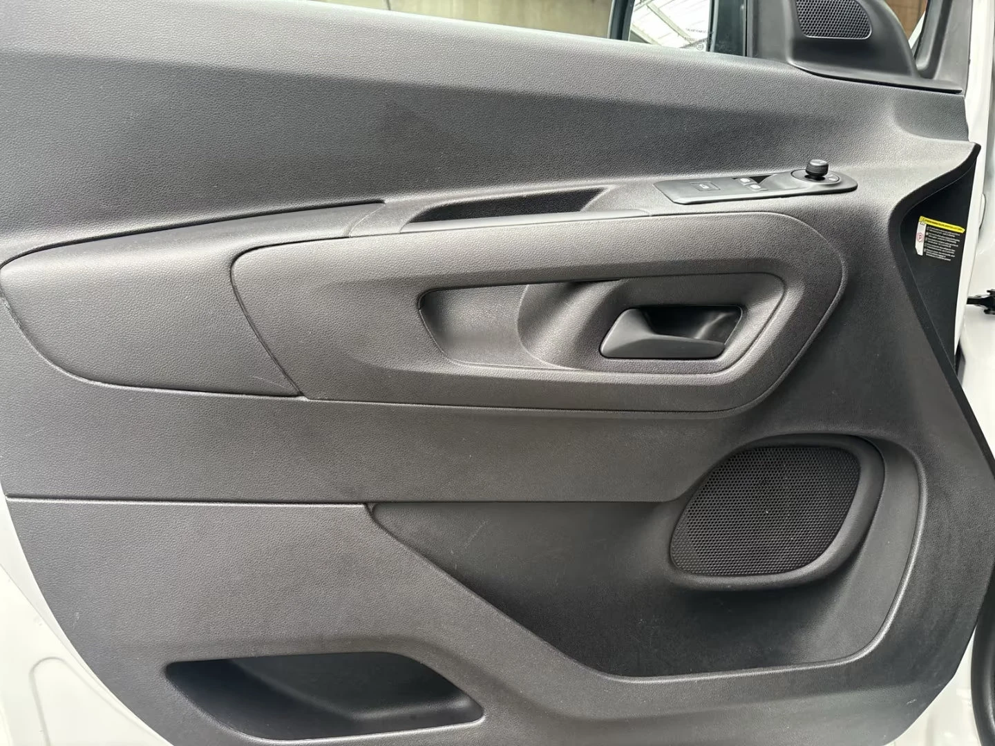 2022 Opel Combo E-CARGO 136HP CAM NAVI CPLAY LED 412q — 12