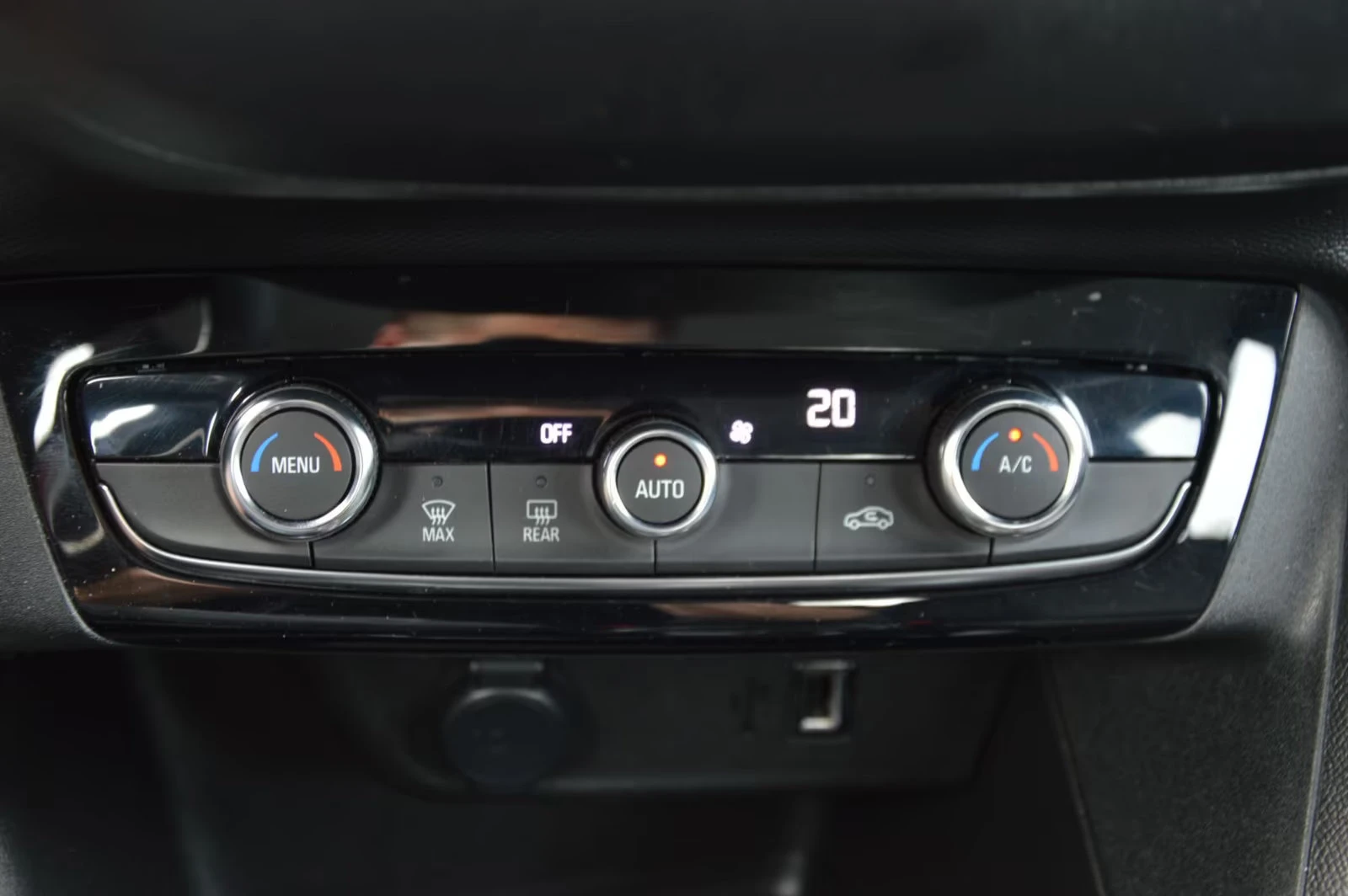 2022 Opel Corsa F-e-EDITION 136HP CPLAY DIGI H.PUMP LED KLESS 416q — 10