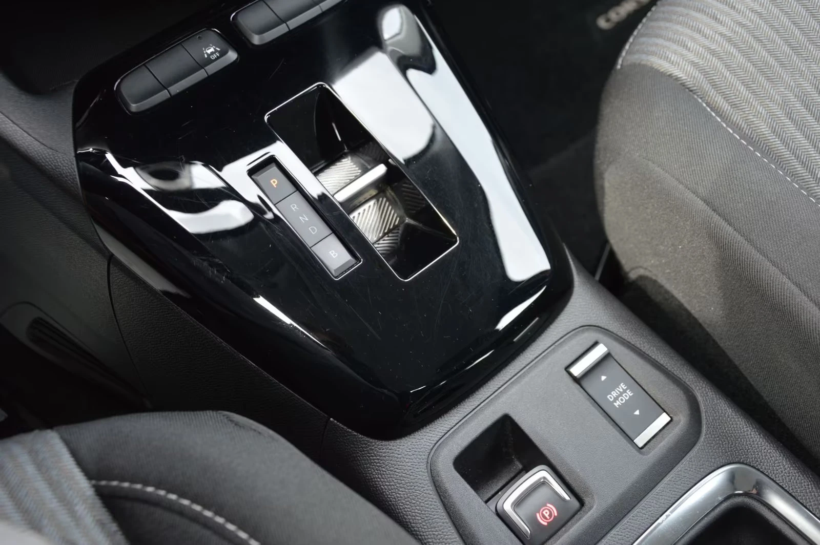 2022 Opel Corsa F-e-EDITION 136HP CPLAY DIGI H.PUMP LED KLESS 416q — 9