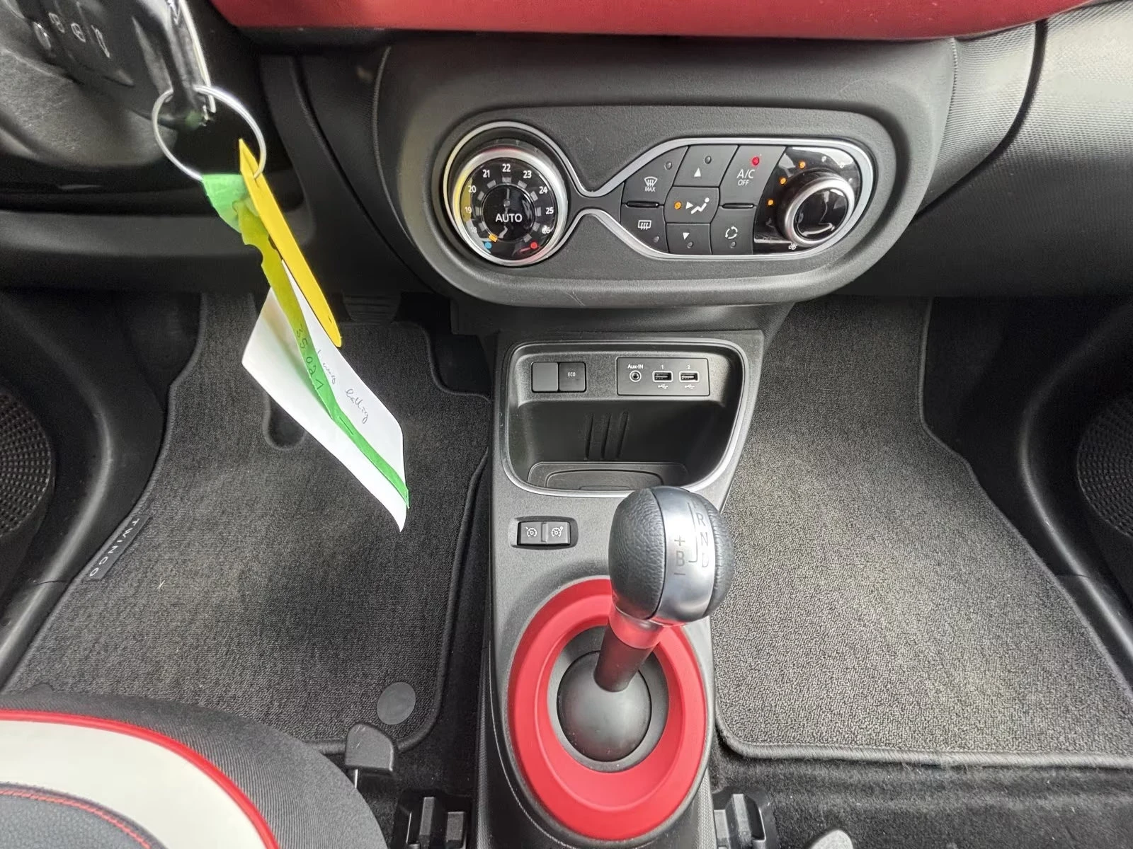 2022 Renault Twingo E-TECH 82HP TECHNO CAM NAVI LED CPLAY 417q — 9